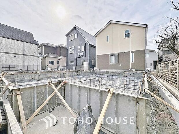 「現況」単に見た目や質感の良さだけではなく、建物の基礎や構造といった、目には見えにくい部分にもこだわります。住まいの本質の部分から、住み心地や安全性を見つめ直しました。