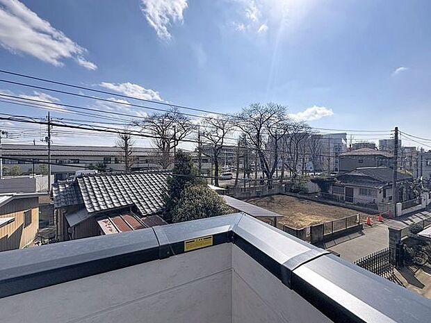 「眺望」心地よい風を感じながら、青空を眺め一息つくことのできる住空間です。