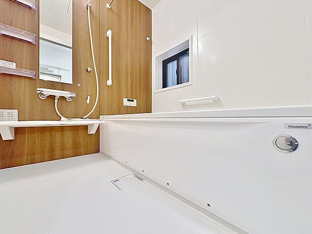 「一日の疲れをリフレッシュ。快適バスルーム。」癒しの空間バスルームです。天気に左右されずに洗濯物を乾かせる、浴室乾燥機・オートバス機能付きです。