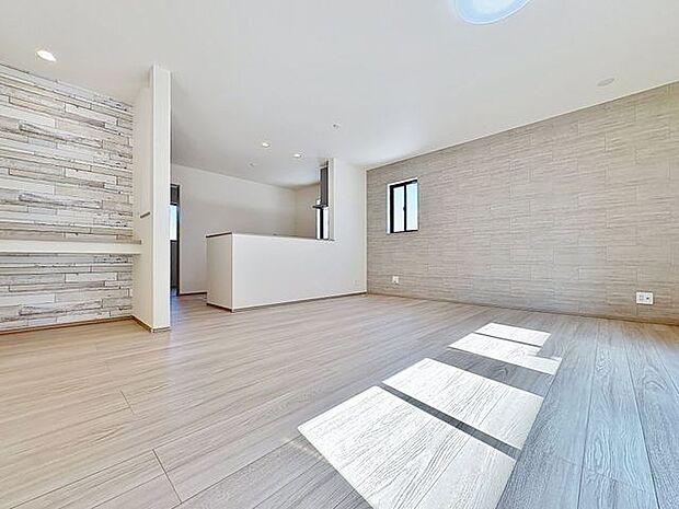 「家族団欒の寛ぎ空間」ＬＤＫでは家族が集まり一緒の時間を過ごせる工夫がされております。何気ない一日の当たり前のひとコマがいつか一生の宝物になります。