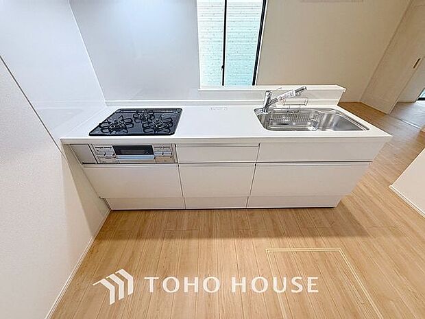 お料理の上手な方が、独壇場でお料理の腕を披露するスタイルに向いているキッチンです。