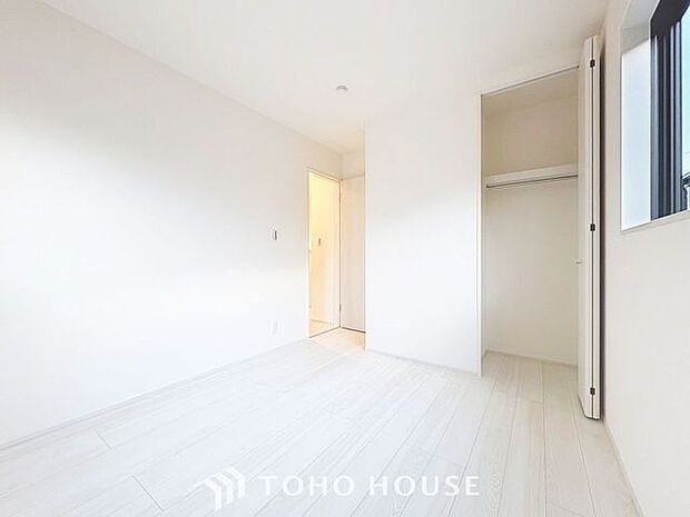 「フレキシブルに使えます」書斎としても、趣味やくつろぎのスペースとしてお使いいただけます。家族と一緒に楽しい時間を過ごす中にも、一人でくつろげる時間と場所は特別なものになります。