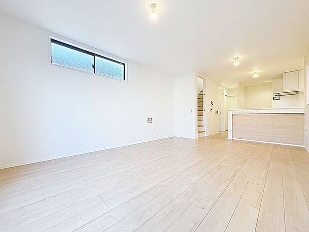 作り手の「気持ちの良いリビングでお過ごししていただきたい」という思いを感じさせます。