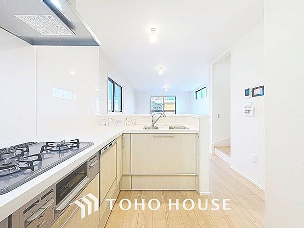 お料理の上手な方が、独壇場でお料理の腕を披露するスタイルに向いているキッチンです。