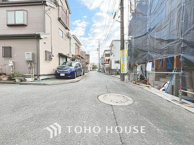 「現況」ただ「 住む 」だけじゃない。 気持ち良く住んで欲しい気持ちをこめて・・・。 お家の事、街の事、お金の事、 何でも相談して下さい。