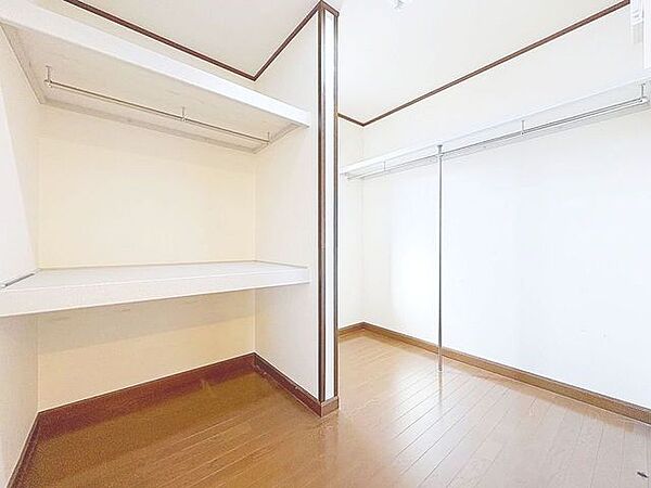 「収納豊富」収納の多さも魅力です。使い勝手の良い収納を豊富に設置しております。