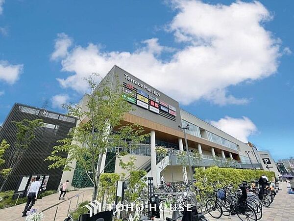 テラスモール松戸 745m