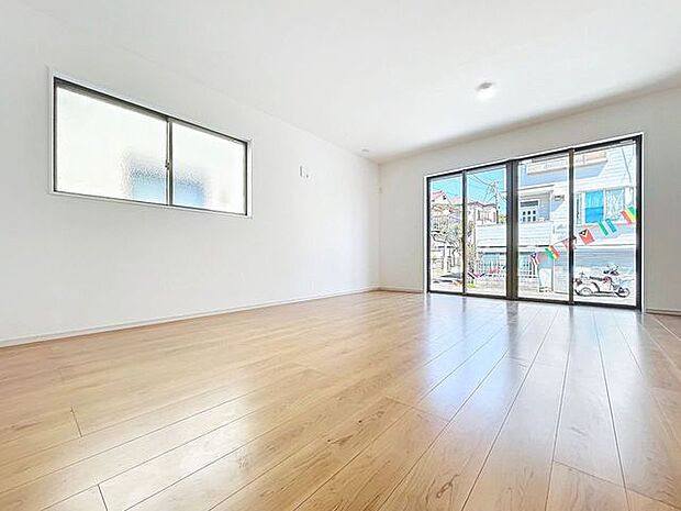 「インテリア映えする内装」観葉植物などをディスプレイしたり、自分好みの空間を作り上げることでより楽しい新生活がスタートできそうですね。