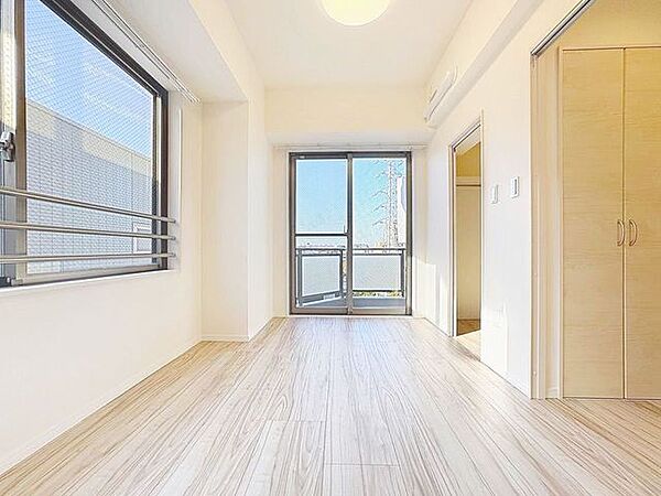 「洋室」ゆったりと安らげるゆとりのある主寝室。暮らしの安らぎもより深まります。