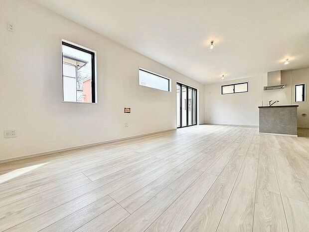 作り手の「気持ちの良いリビングでお過ごししていただきたい」という思いを感じさせます。