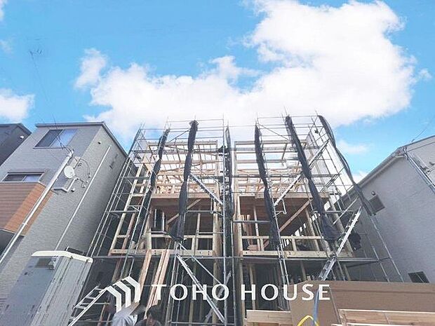 「現況」お部屋ぐらいは自分の価値観で自由にしたい。だからこそ、そのベースはシンプルであるべきだと思う。なぜなら、時の流れで人の好みは変わっていくものだから。