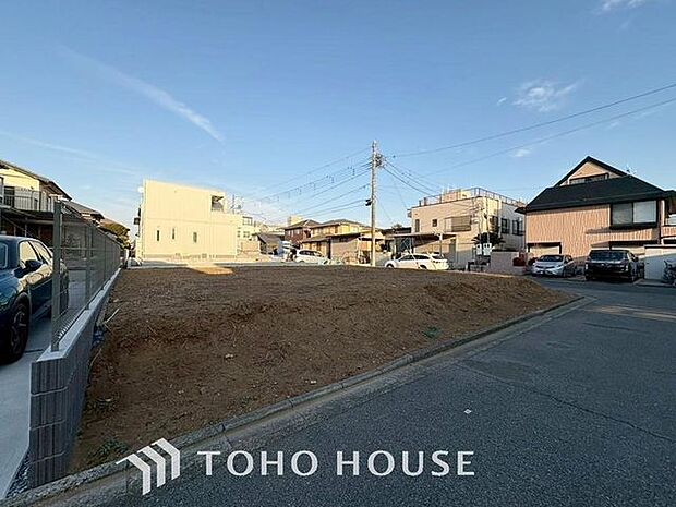 「前面道路含む外観」南東6ｍ