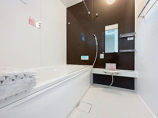 「一日の疲れをリフレッシュ。快適バスルーム。」癒しの空間バスルームです。天気に左右されずに洗濯物を乾かせる、浴室乾燥機・オートバス機能付きです。