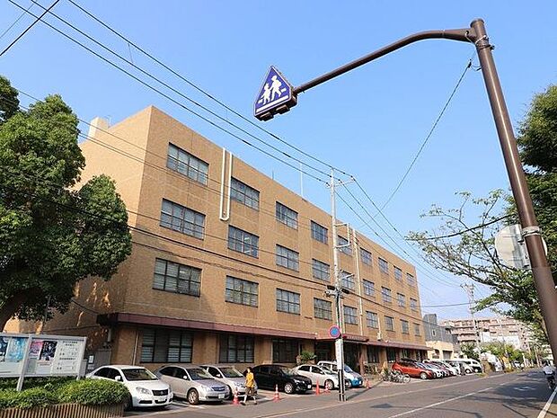 葛西警察署 865m