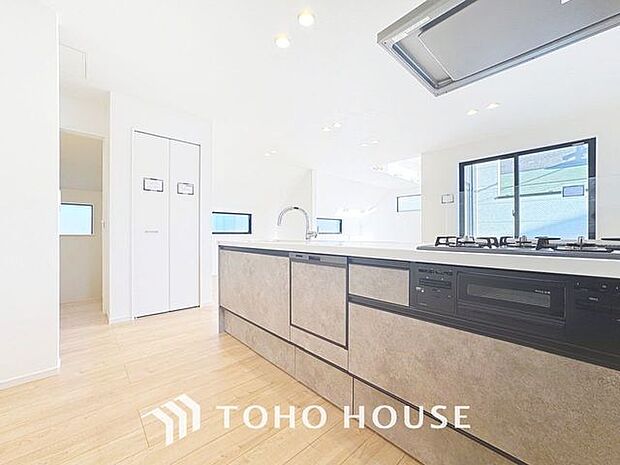 「ダイニングキッチン」