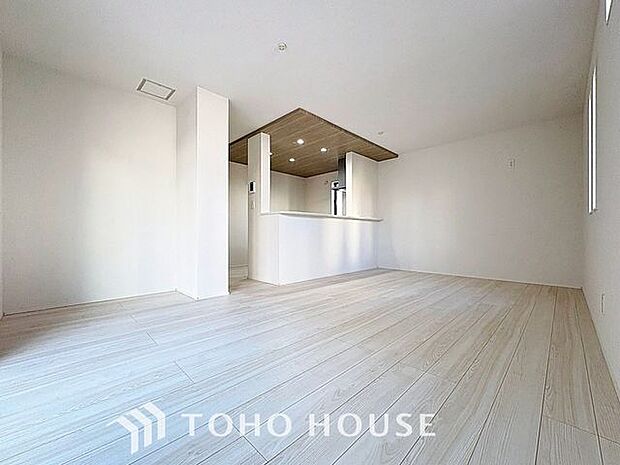 家は、ただ生活する場ではなく、笑顔の毎日、安らぎの日々のために、暮らしを愉しく、快適にする場所。