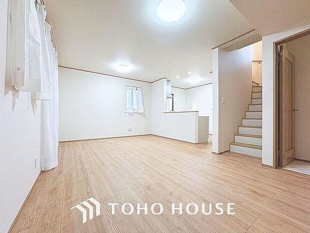 「自分らしい家造りを楽しめる」落ち着いたカラーコーディネートの室内。インテリアやファブリックで、オーナー様好みのテイストデザインを取り入れて頂けます。