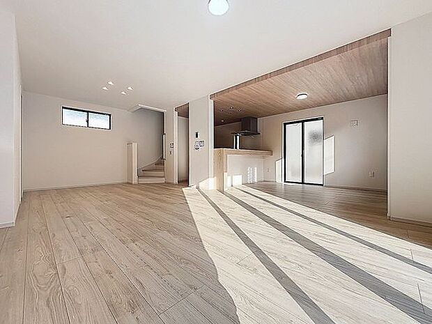 「寛ぎの空間リビング」毎日過ごす場所だからこそ、飽きのこないデザインが大事。本当に欲しい「寛げる空間」を実感して頂けます。