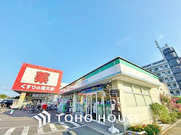 ファミリーマート市川南大野店 1026m。