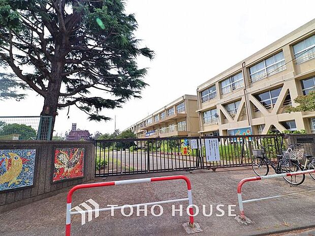 松戸市立常盤平第二小学校まで約1654m。　