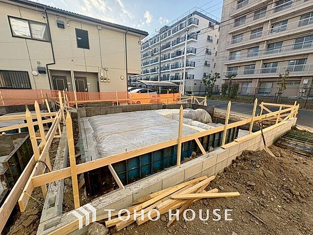 「外観」ただ「　住む　」だけじゃない。　気持ち良く住んで欲しい気持ちをこめて・・・。　お家の事、街の事、お金の事、　何でも相談して下さい。