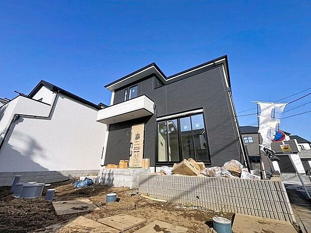 「～2階建て4LDK～」床暖房完備の22帖以上のLDK、豊富な収納、生活を彩る設備など、プラアスワンのポイントが詰まった邸宅です。。