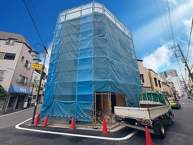 「外観」物件の陽当りや通風・仕様設備やお部屋の大きさの比較、近隣・周辺環境や街並みなど、資料には掲載していない情報が現地にはたくさんあります。 是非一度、現地をご確認ください。