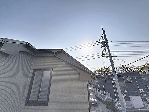 「眺望」穏やかな街並みを一望しながら、爽やかな風と柔らかく降り注ぐ陽光を感じて頂けます。