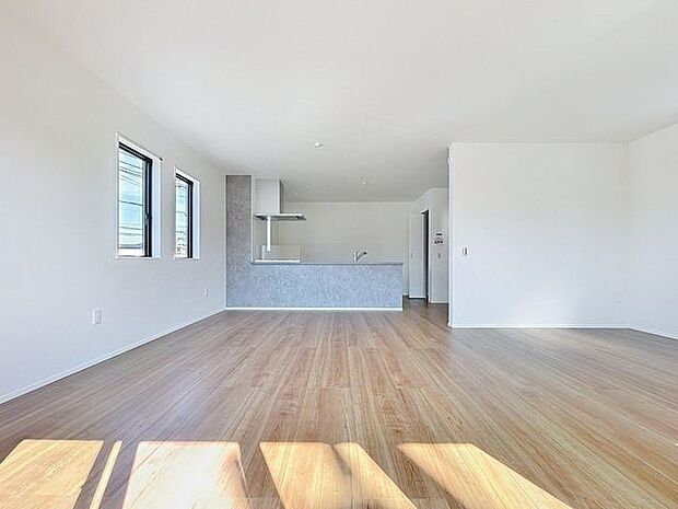 造りこんだ空間演出の妙が生み出す光と質のハーモニーはこの住宅のクオリティの良さを実感させてくれます。