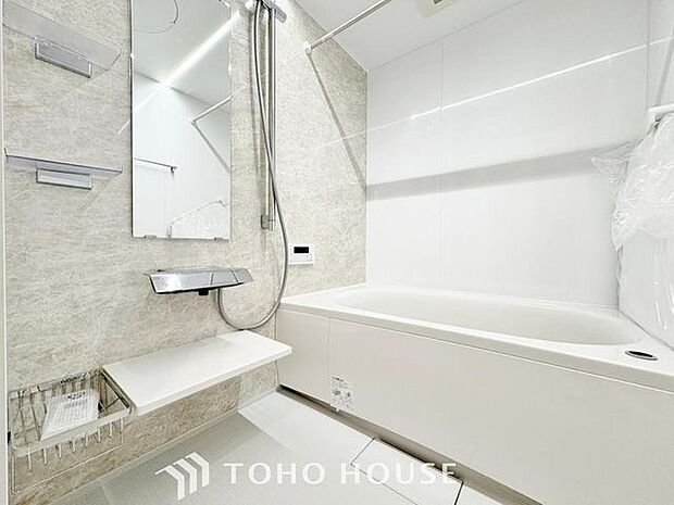 「一日の疲れをリフレッシュ。快適バスルーム。」癒しの空間バスルームです。天気に左右されずに洗濯物を乾かせる、浴室乾燥機・オートバス機能付きです。