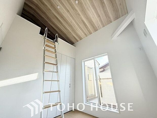 「明るい居室」温もりある自然光を感じていただける居室です。