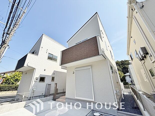 「~2階建て3LDK~」生活を彩る設備、豊富な収納、楽々の家事動線が揃う邸宅。快適な住まいで《ワンランク上》の生活が送れます。