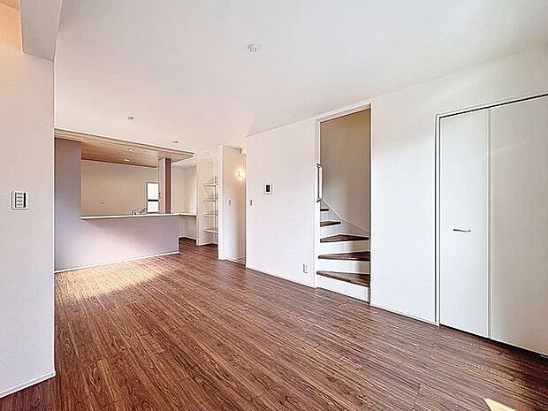 リビングダイニング