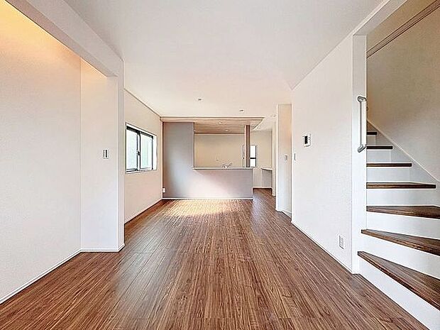 リビング階段を採用