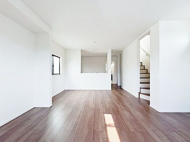 「安心感もある空間」一体感のあるLDK空間は、ご家族とのコミュニケーションを大切にしながらお料理できることが最大の利点！