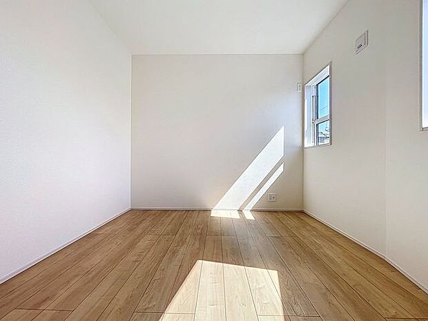 「明るい居室」温もりある自然光を感じていただける居室です。