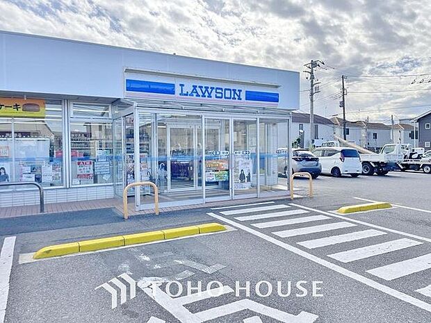 徒歩12分。ローソン 柏豊四季店まで約550m。 920m