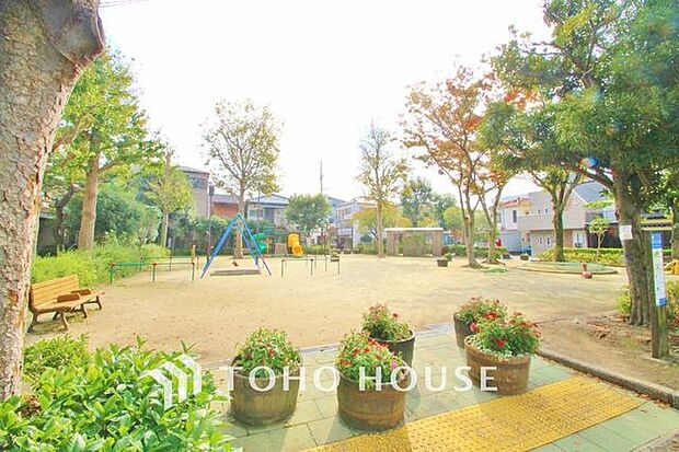 南小岩二丁目公園 449m