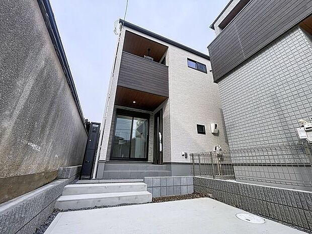 「~2階建て3LDK~」快適に過ごす条件は、一人ひとり違います。だからこそ飾り過ぎないシンプルな内装と偏り過ぎないデザインで統一しております。