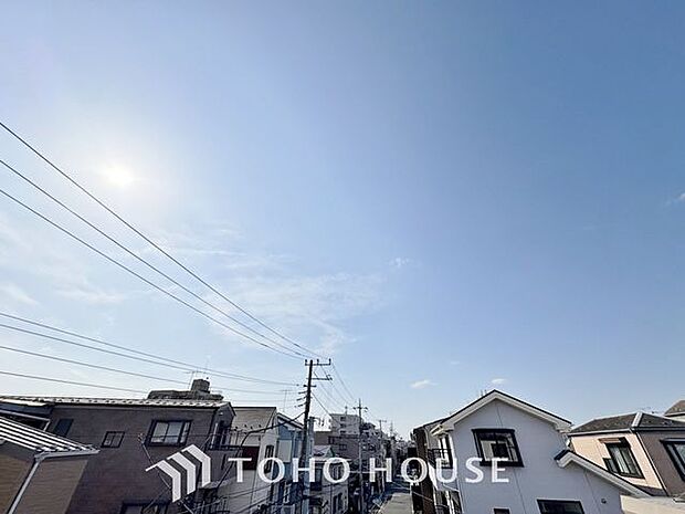 「眺望」心地よい風を感じながら、青空を眺め一息つくことのできる住空間です。