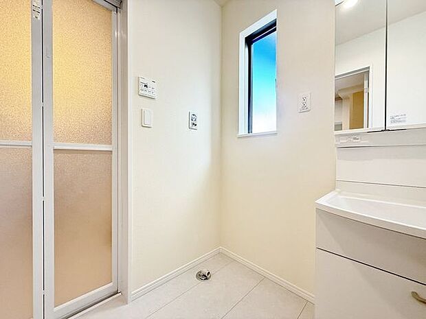 「洗濯機置き場」洗濯機置場です。