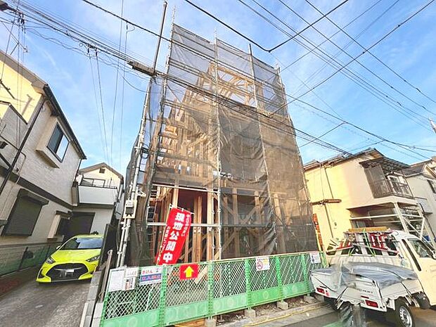 物件の陽当りや通風・仕様設備やお部屋の大きさの比較、近隣・周辺環境や街並みなど、資料には掲載していない情報が現地にはたくさんあります。 是非一度、現地をご確認ください。