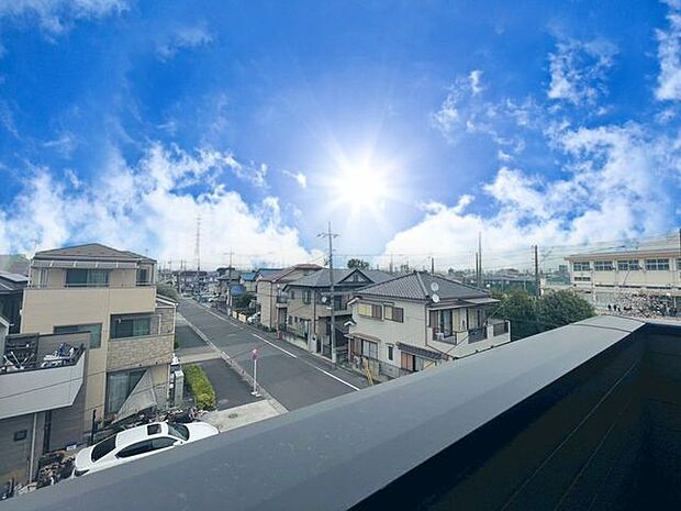 「眺望」心地よい風を感じながら、青空を眺め一息つくことのできる住空間です。