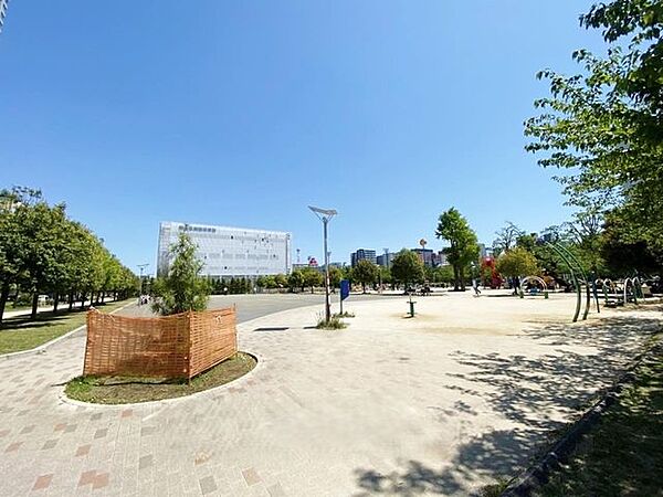 錦糸公園 徒歩10分。 740m