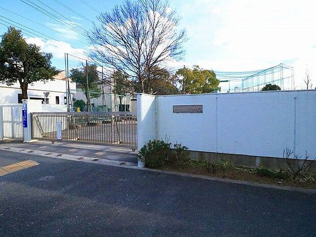 江戸川区立 大杉第二小学校 525m