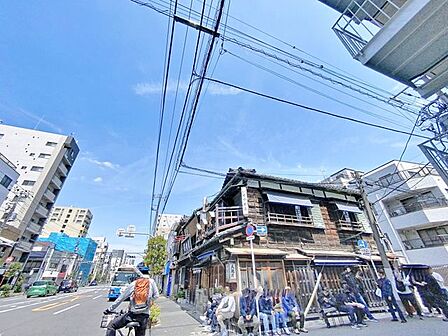 徒歩3分。土手の伊勢屋 240m