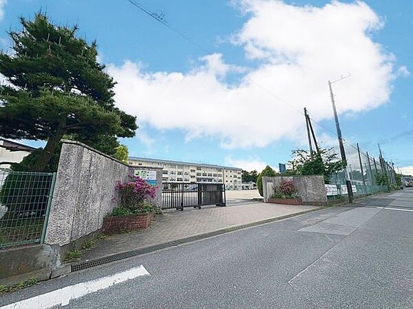 市川市立下貝塚中学校 1600m