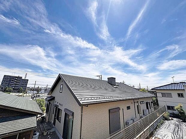 「眺望」穏やかな街並みを一望しながら、爽やかな風と柔らかく降り注ぐ陽光を感じて頂けます。