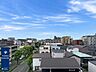 その他：「眺望」穏やかな街並みを一望しながら、爽やかな風と柔らかく降り注ぐ陽光を感じて頂けます。