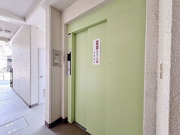 「エレベーター」